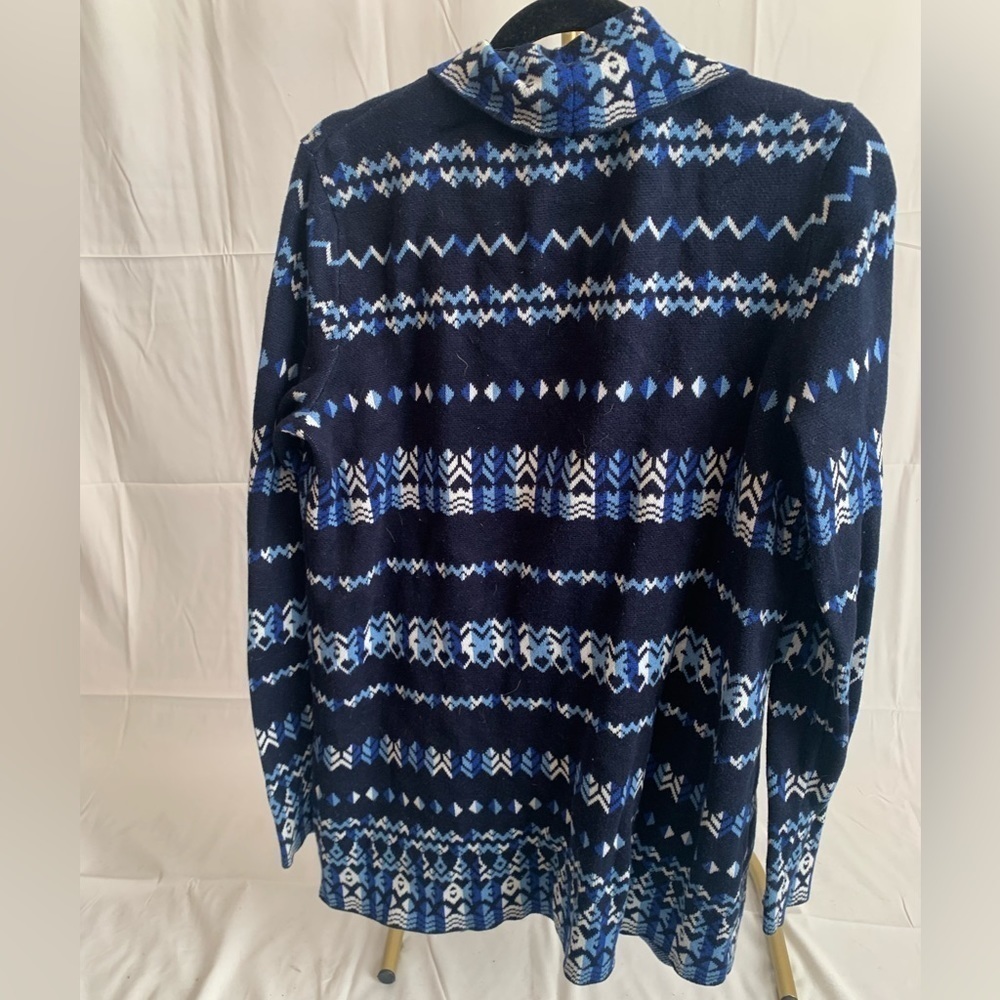 Bcbg MaxAzria Amur Tapestry Jacquard Cardigan
Women medium Blue white baby blue - Picture 3 of 5